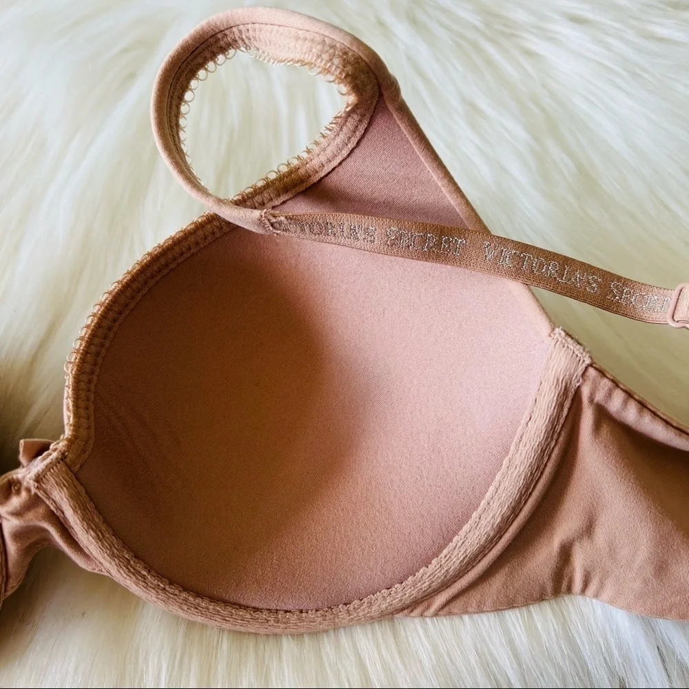 Victoria's Secret Tan Bra - Picture 6 of 9